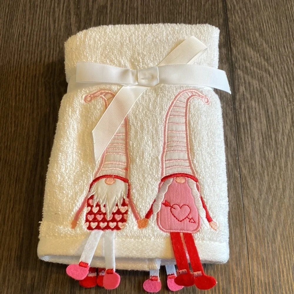 Love set of 2 hand towels. Size 16” x 26”. Gnomes.